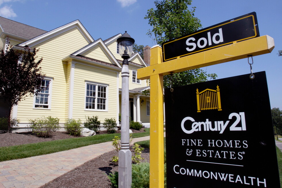 Average rate on a 30-year mortgage climbs to highest level in 13 months - AP News