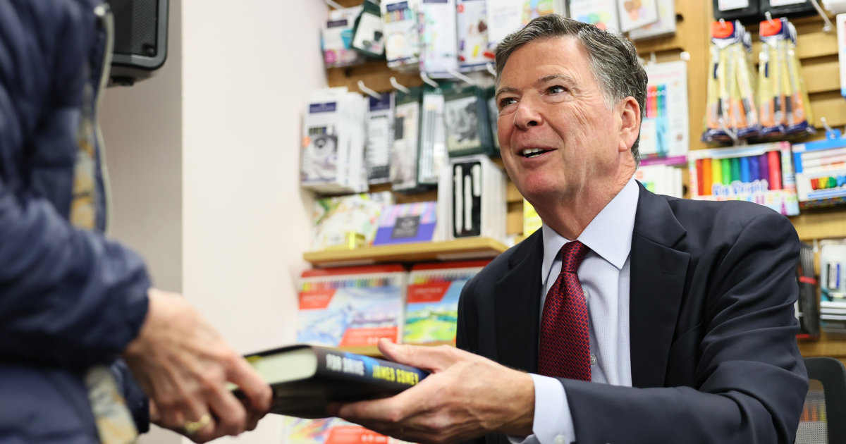 Book him: Prosecutors using James Comey’s novel against him in seashells case - NBC News