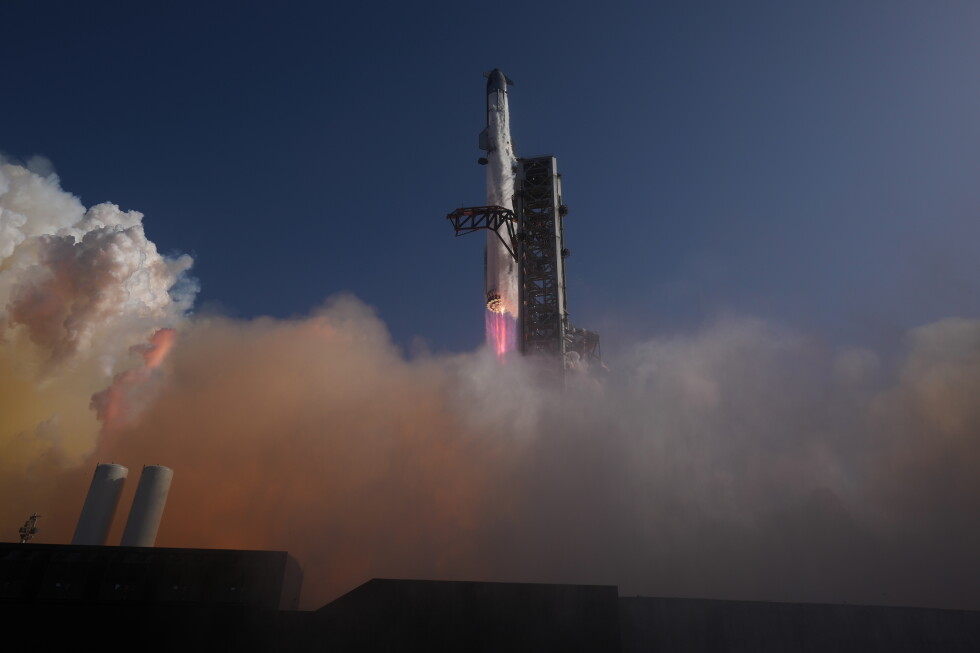 Judge won't block Trump administration from giving SpaceX acres of wildlife refuge in land swap - AP News