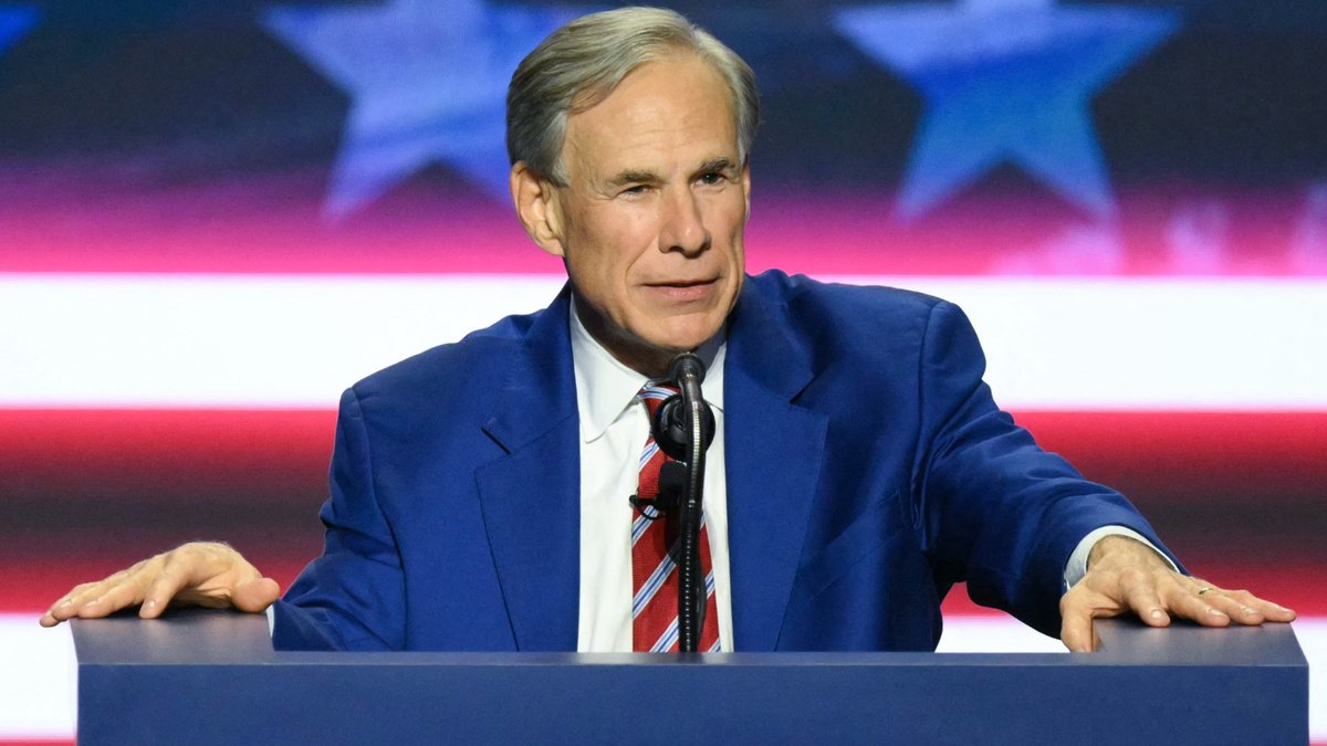Texas Gov. Greg Abbott Halts Data Center Permits in Defiance of Trump as Public Backlash Grows - Realtor.com